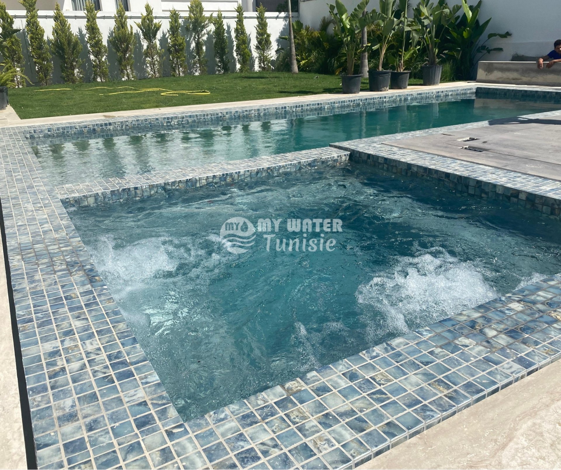 Construction de Piscine Privée à La Soukra | Conception & Réalisation de A à Z