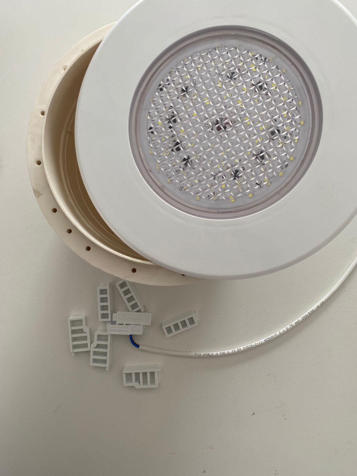Projecteur LED pour piscine