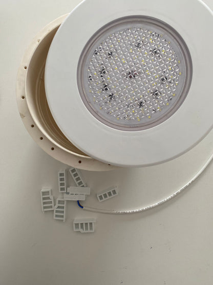 Projecteur LED pour piscine